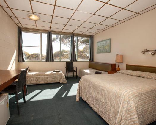 Eucla Motor Hotel Standard Room