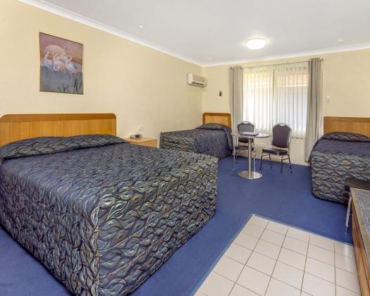 Comfort Inn Bay of Isles bedroom